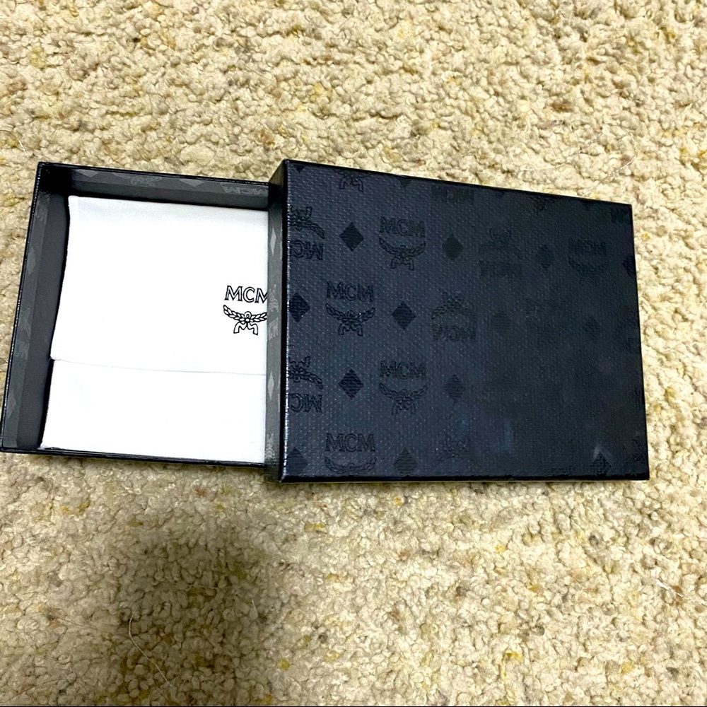 mcm box & dust bag
